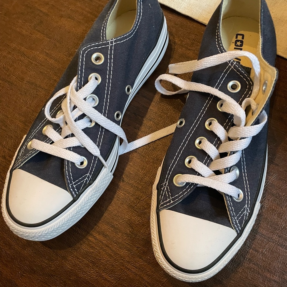 Converse blue size 7